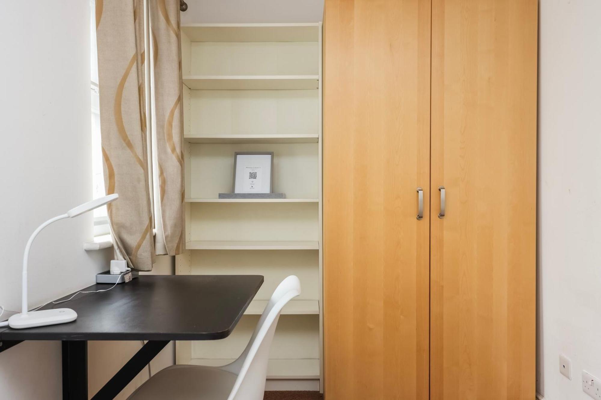 Vibrant Clapham Double Bedroom Londra Esterno foto